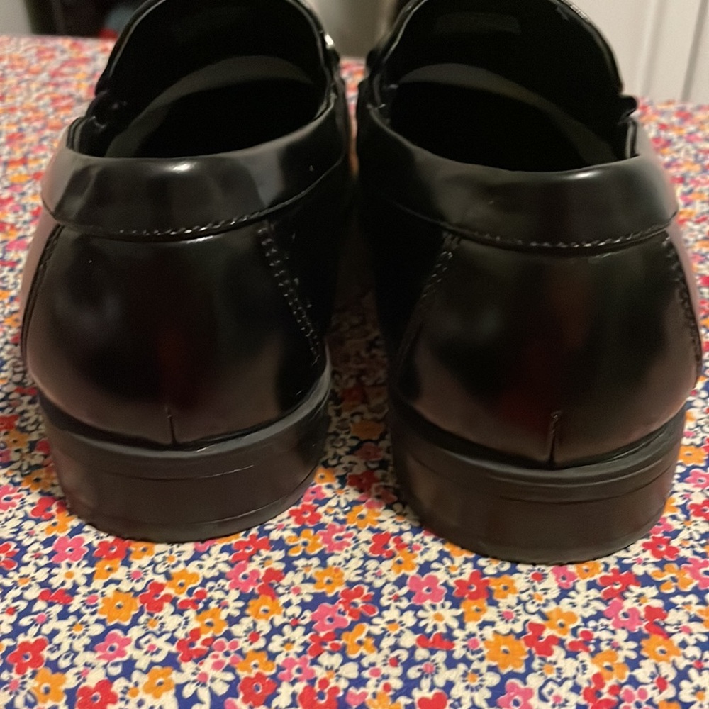 STACY ADAMS BOYS BLACK SLIP ON DRESS SHOE SIZE 4M - Picture 6 of 9